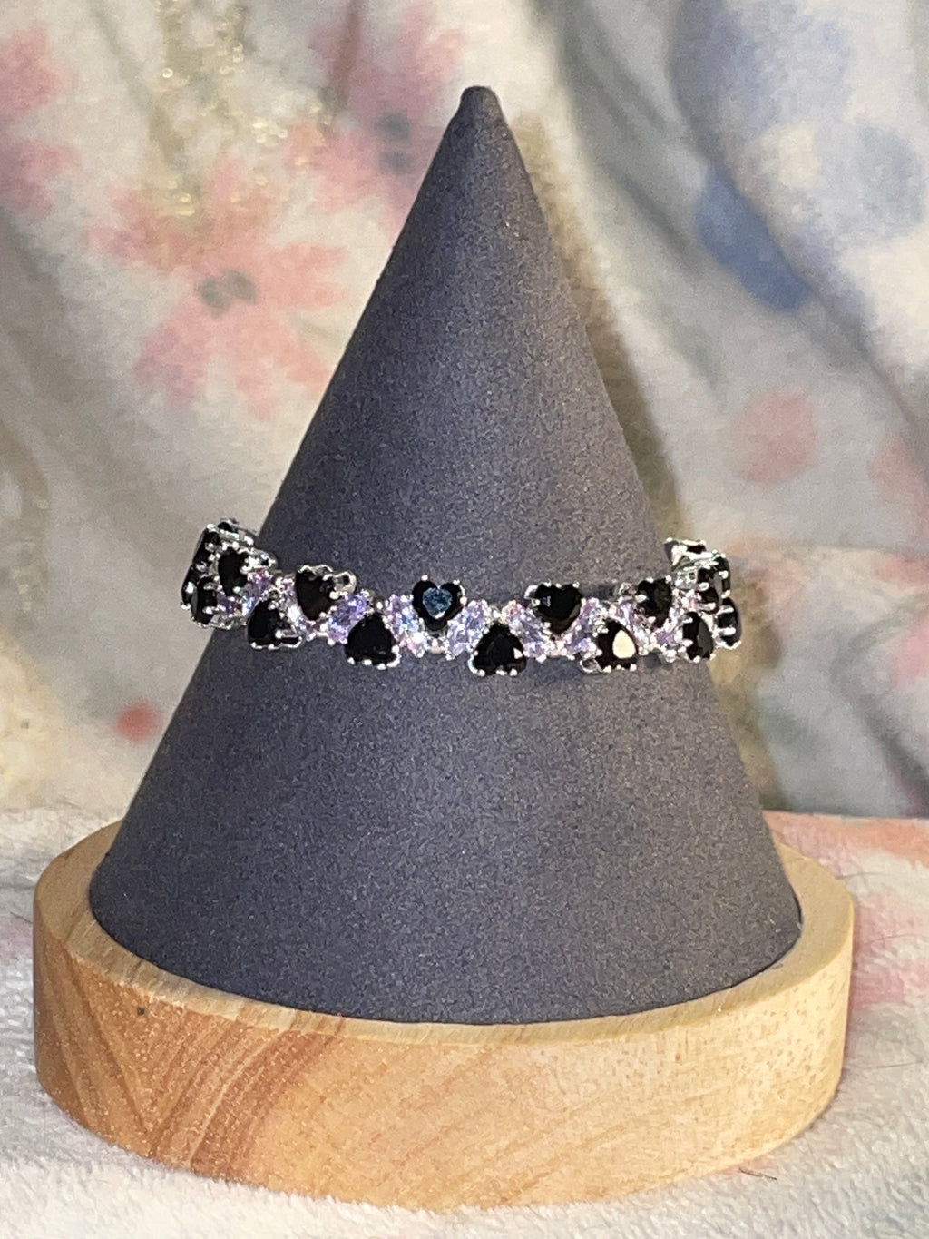 Black heart bracelet