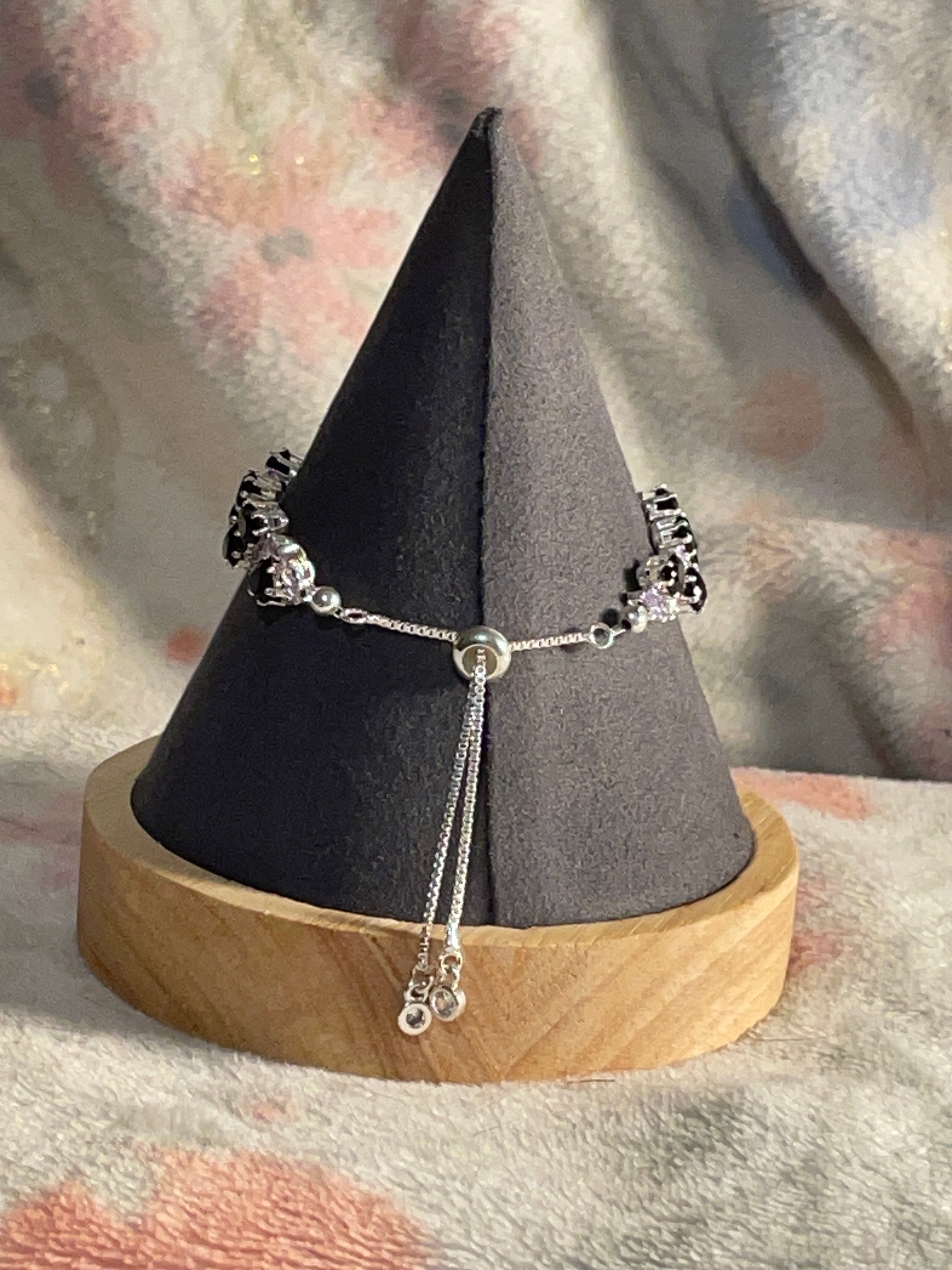 Black heart bracelet