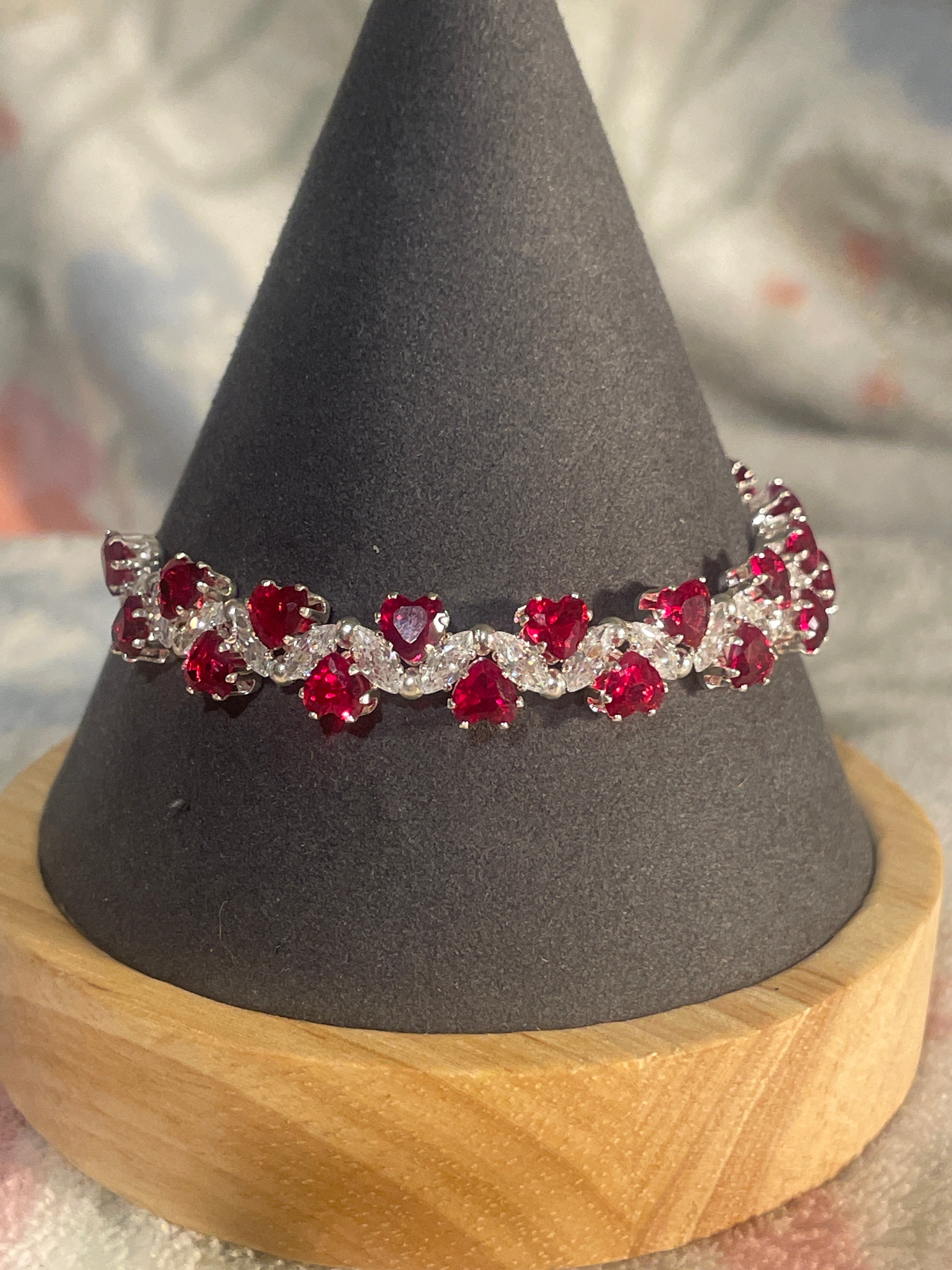 Red heart flower slider bracelet