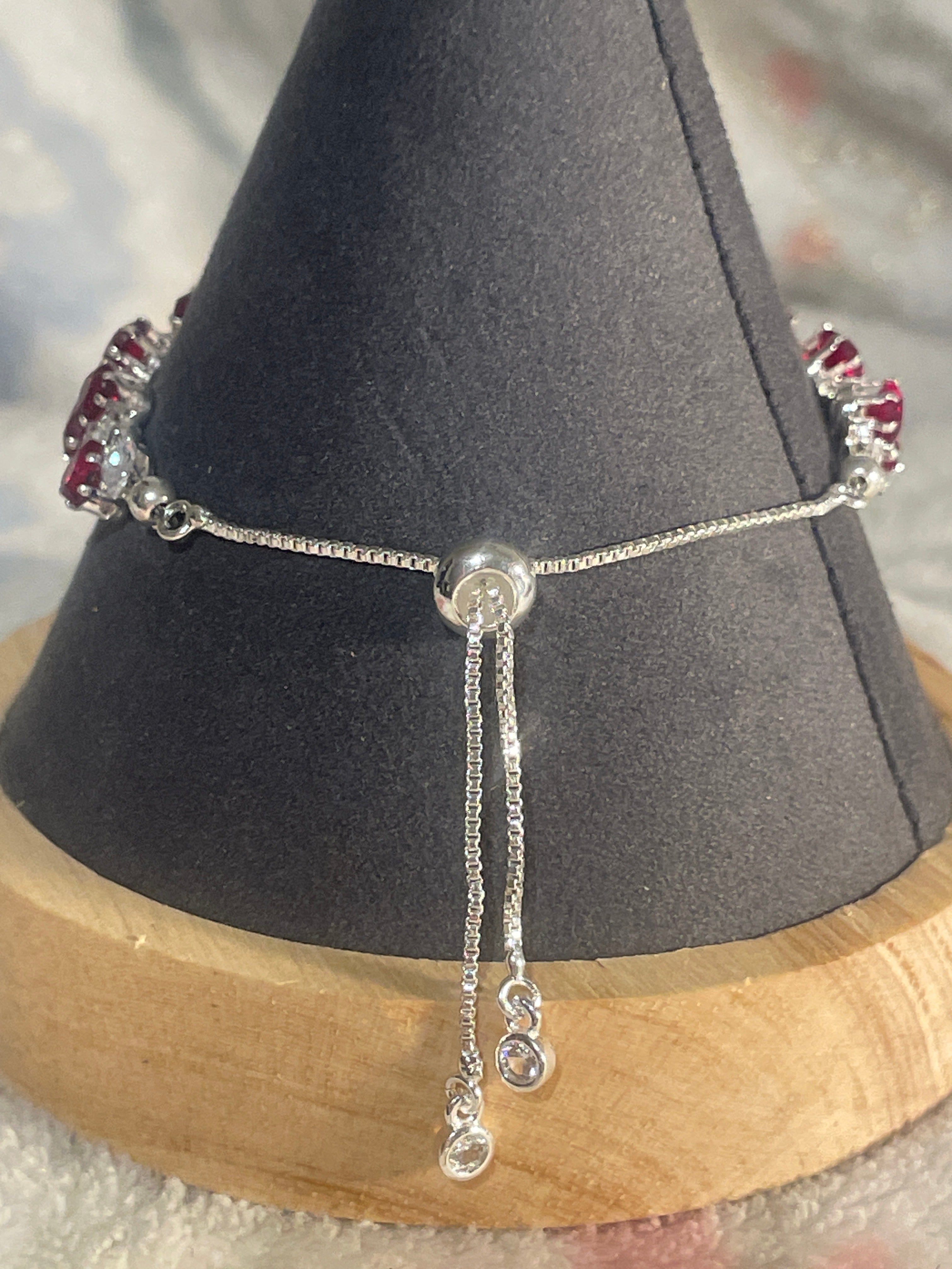 Red heart flower slider bracelet