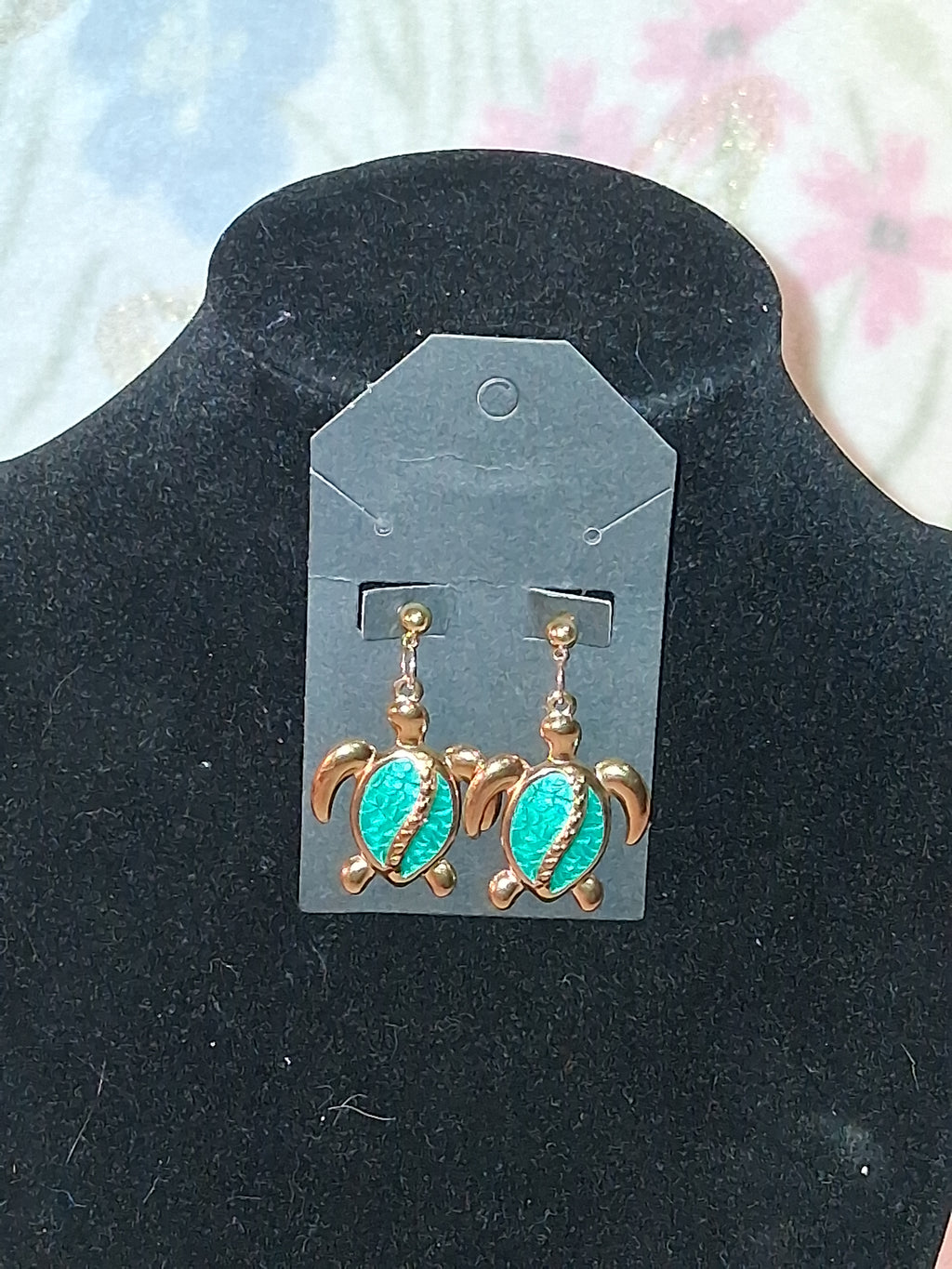 Green Turtle Stainless Steel Necklace and Earrings